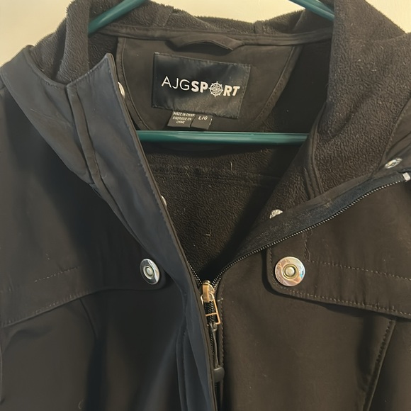 Black water resistant spring/ fall jacket- size L. - Picture 2 of 6